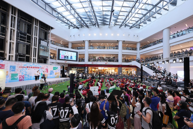 奧海城與 TVB 合作舉行《全城齊睇奧運開幕式》。信和圖片