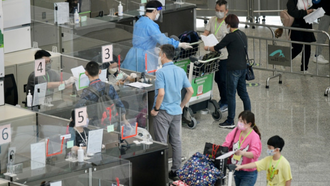 旅发局指6月近7成访港旅客，以香港作为过夜停留的中途站。资料图片
