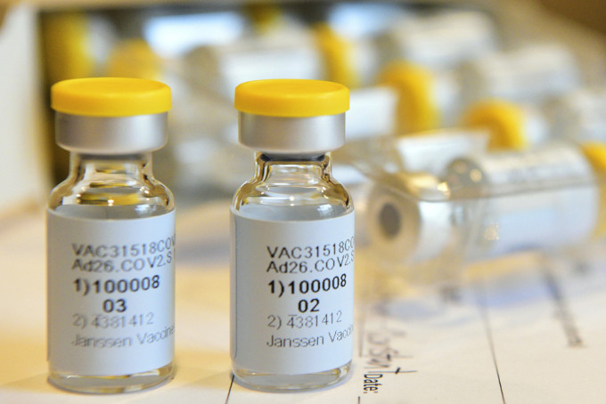 新冠肺炎肆虐全球，全球正研制疫苗。 AP图