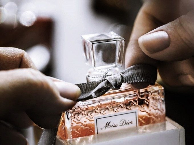 LVMH旗下生產Dior、 Guerlain等香水。網圖