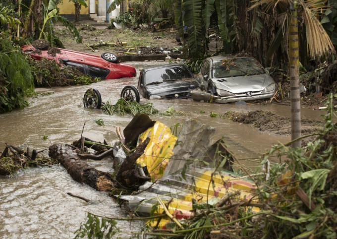 巴西东南部遭暴雨袭击，灾情严重。AP