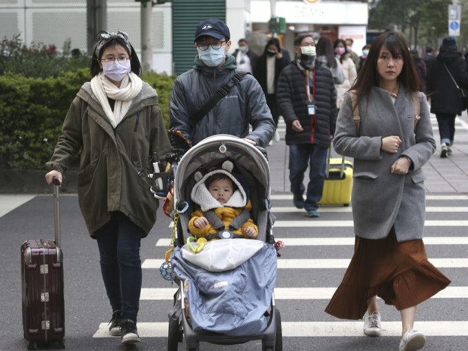 全台湾累计共909宗新冠肺炎确诊个案。AP图片