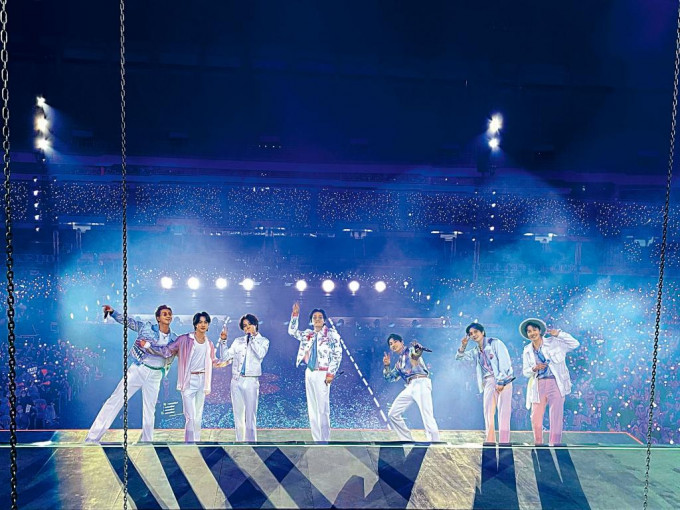 BTS一连3日的首尔巡唱前日开锣，观众被禁站立、欢呼、跟唱。