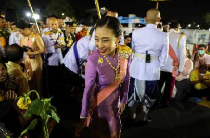 泰国帕差拉吉帝雅帕公主2020年与皇室支持者见面。资料图片