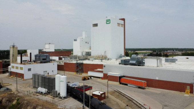 雅培密歇根州的奶粉廠房現已恢復投產。REUTERS