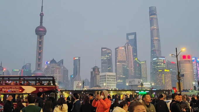 农历新年长假，许多内地民众选择到上海旅游过年。小红书