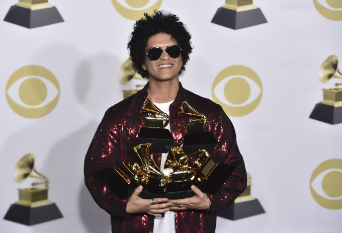 恭喜Bruno Mars成為本屆格林美獎大贏家。（AP）