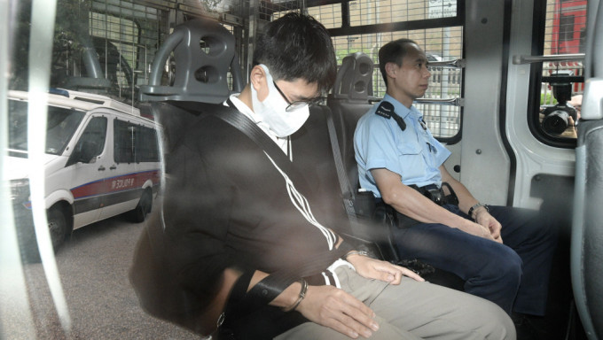 被告簡浩楷被控誤殺罪提堂，還柙7月尾再訊。陳浩元攝