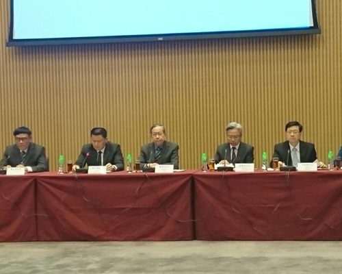 黎栋国(中)出席第四次粤港边界打击偷渡联合工作会议。