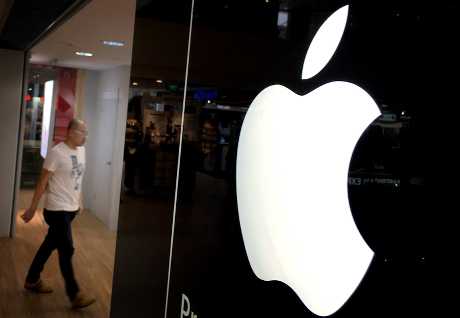 苹果是最新一家卷入这次资讯外泄的企业。AP