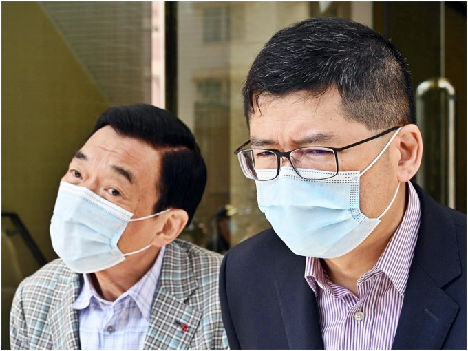 范鴻齡（左）和高拔陞均呼籲市民盡快接種新冠疫苗。
