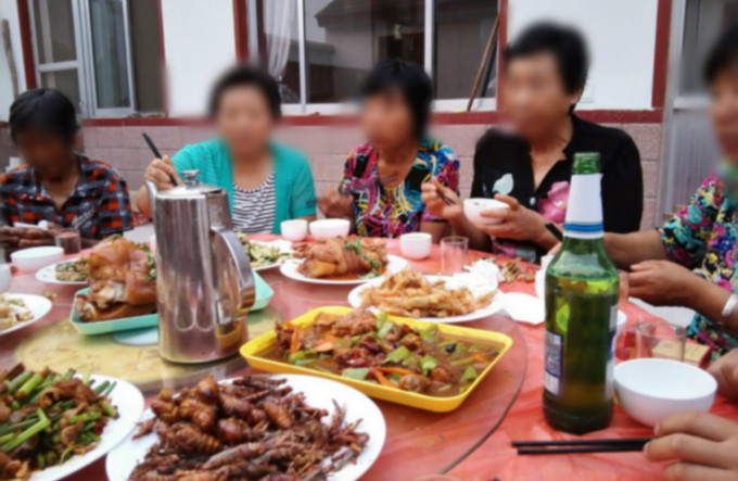 河南有村民办白事聚餐后食物中毒。网上示意图片
