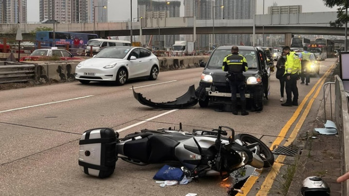 太子道东发生电单车与私家车相撞意外。fb：香港铁骑馆(吹水区)