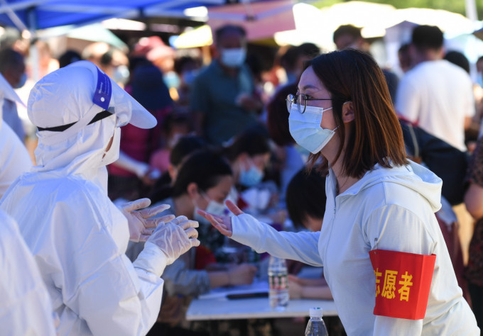 南京江寧區祿口街啟動第3輪全民核酸檢測。新華社圖片