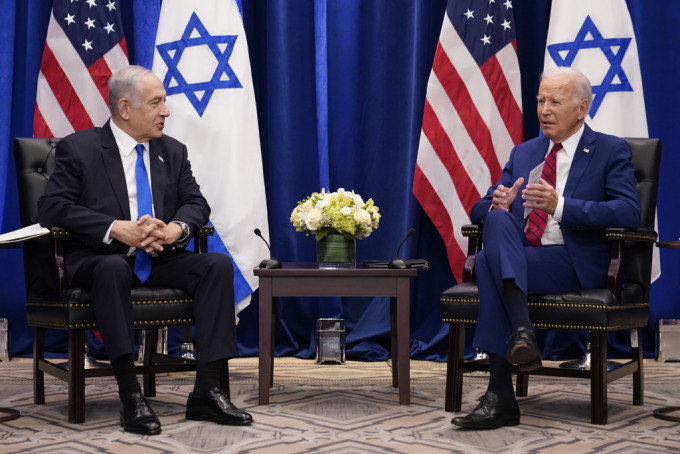 拜登擬接受內塔尼亞胡邀請出訪以色列，圖為2人今年9月在紐約會晤。美聯社