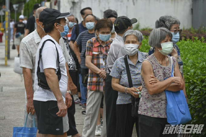 社福界认为，移民潮凸显中产长者的服务需求不足。