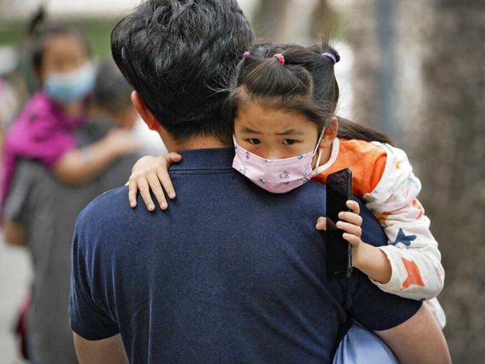 内地过去一日新增17宗新冠肺确诊个案，其中一宗为来自广东东莞的本土病例。AP图片