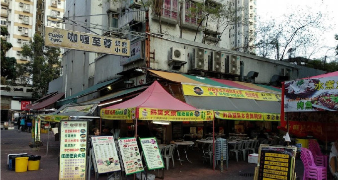 元朗的「至尊咖哩餐廳小廚」被食環署取消牌照。（網上圖片）
