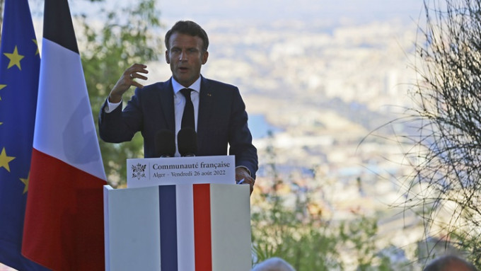 馬克龍考慮由前總統薩爾科齊或奧朗德代表法國政府，出席安倍國葬。AP資料圖片