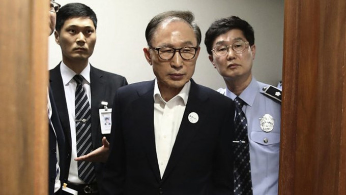 南韓前總統李明博再次因病獄外住院。AP資料圖片