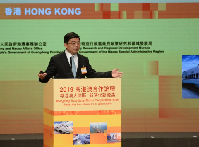 王振民表示，大湾区发展将港澳与广东省9市联系起来（connect）。