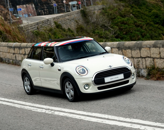 新版MINI One五門版配套大升級,首批優惠價$259,800起。