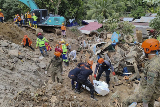 菲律賓南部山泥傾瀉死亡人數增至54人。美聯社