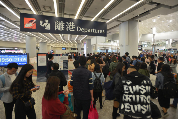 今晚往内地高鐵車票售罄。