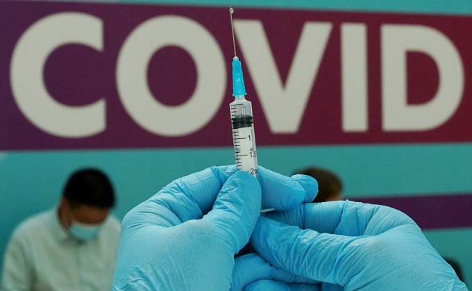 俄羅斯疫情嚴峻，但僅4成民眾完成接種。REUTERS圖片