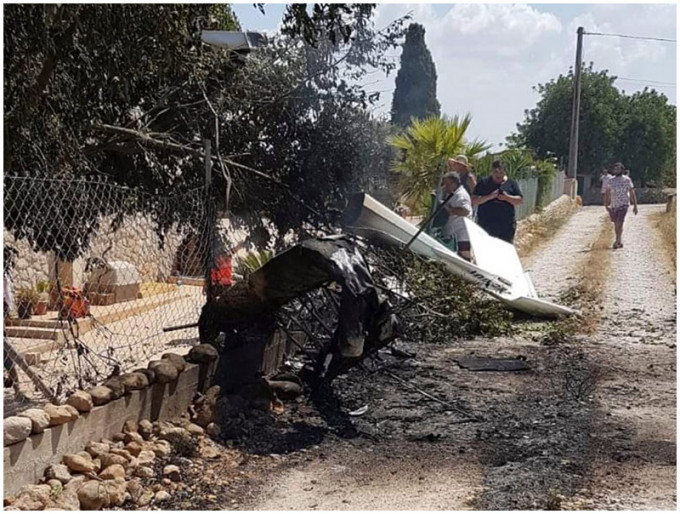 直升機輕型機西班牙馬略卡島相撞，釀成至少7死。網圖