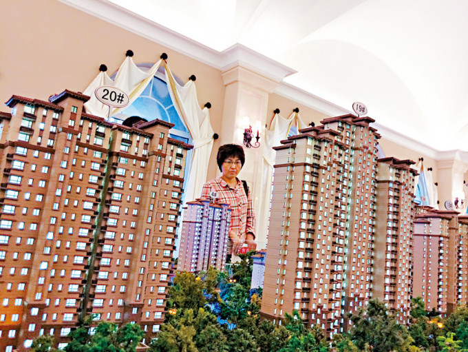 中国据报正考虑要求各地方政府购买未出售住房，以达到去库存的目的。