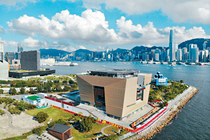西九文化管理局會推動建立完整的藝術品交易生態圈。