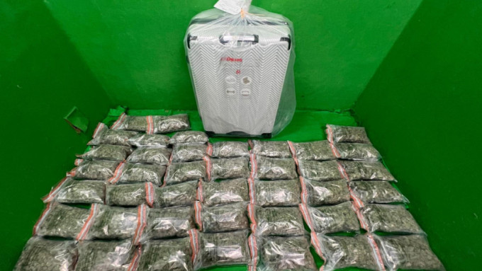 行李涉藏200万元大麻 机场海关拘曼谷返港6旬妇