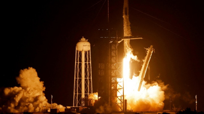 SpaceX擬將股分一拆十。路透社資料圖片