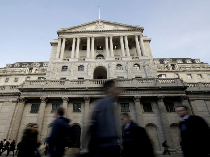 英伦银行宣布将基准利率下调50个基点至0.25%。AP资料图片