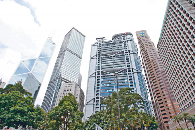 ■標普相信，港銀信貸損失規模相較全球其他地區為低，明年信貸損失則將會下降。