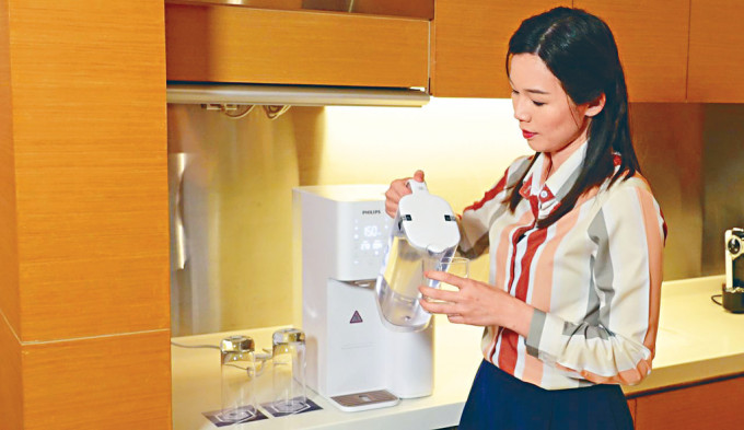 沙田凯悦酒店在房间安装滤水机，一周可减少浪费6000支胶樽装水。