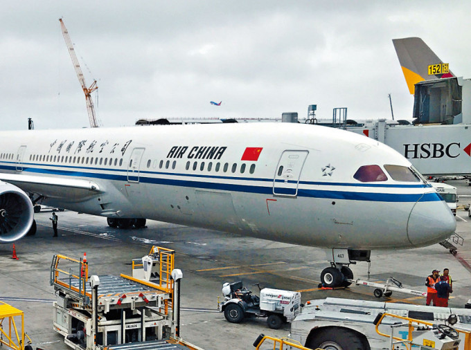 中國國際航空公司一架客機停泊在洛杉磯國際機場。