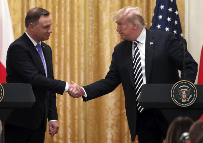 美国总统特朗普在白宫与到访的波兰总统杜达会谈。AP