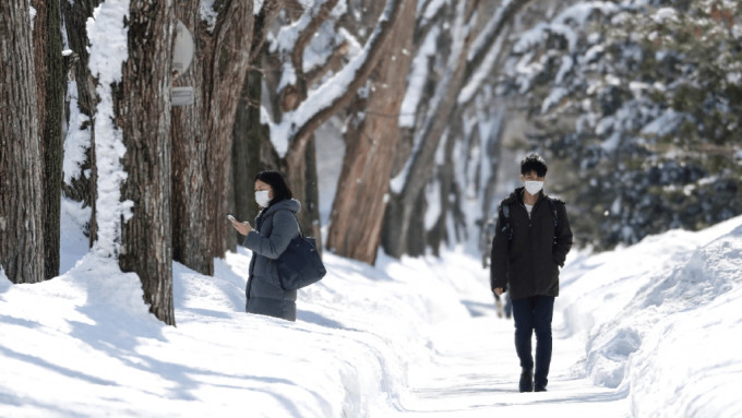 除夕夜北海道降大雪，逾40航班取消。