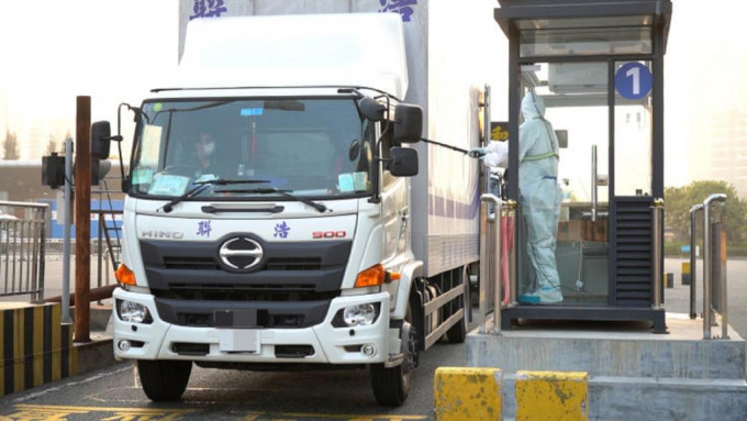 深圳口岸检测出1名跨境货车司机核酸阳性。网上图片