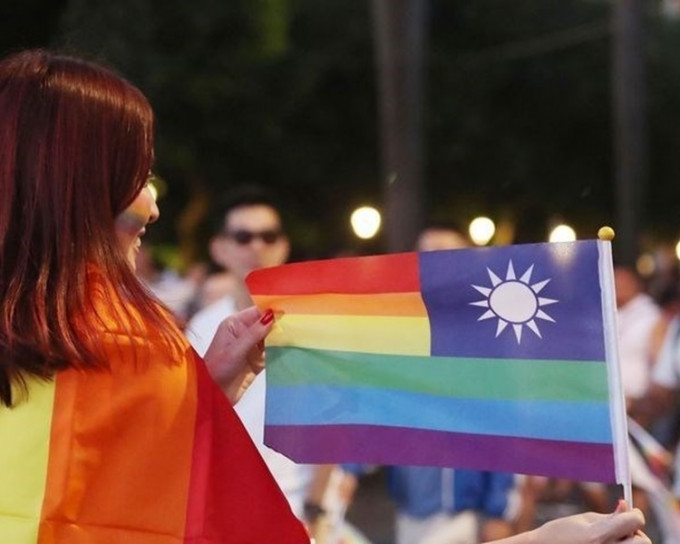台灣行政院今通過同性婚姻專法草案。網圖