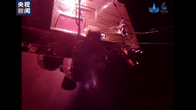 天问一号探测器从火星轨道传回一组自拍影片。