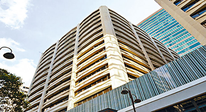 九龙仓置业旗下位于尖沙嘴及铜锣湾的写字楼平均空置率超过10%。