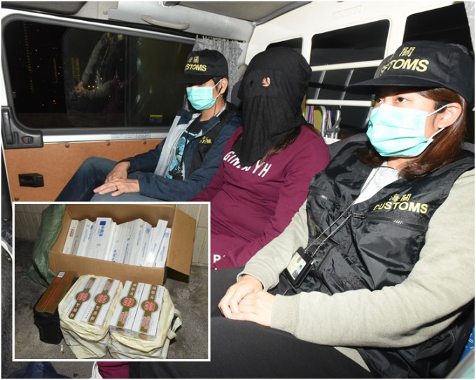 海关检获10800支私烟，并拘捕一名持双程证的女子。徐裕民摄