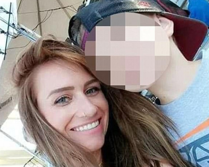 32岁翠塔在9月涉嫌与未成年学生性交被捕。