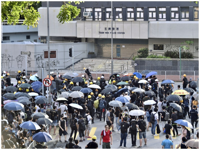 警方為防止暴力事件重演，反對「荃青葵」遊行。資料圖片