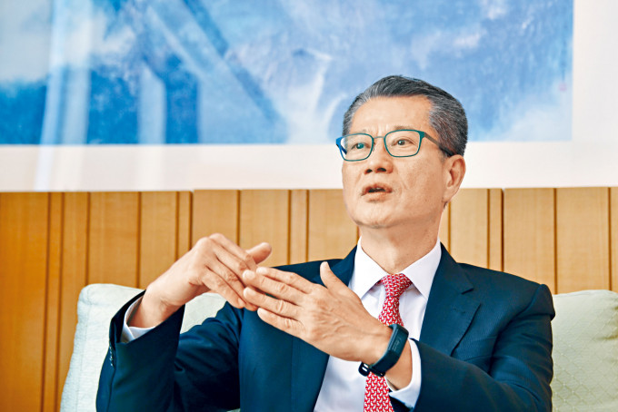 陳茂波指，香港經濟「有危又有機」，機遇分別在於金融、創科及貿易三個主要經濟增長動力。