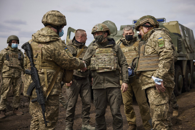 烏克蘭東部的軍人常與親俄份子爆發衝突。互聯網圖片