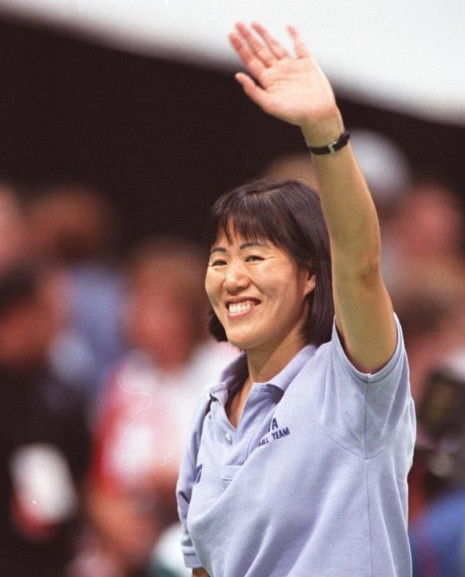 1995年2月至1999年3月，郎平曾出任中国女排主教练。